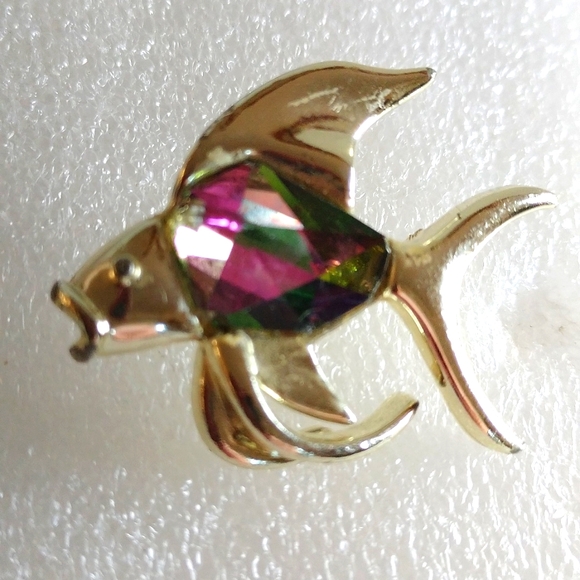 SARAH COVENTRY PIN FISH GOLD TONE METAL FACETED CRYSTALL SIGNED - Picture 3 of 5